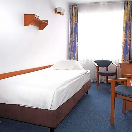 Elpak Apartahotel